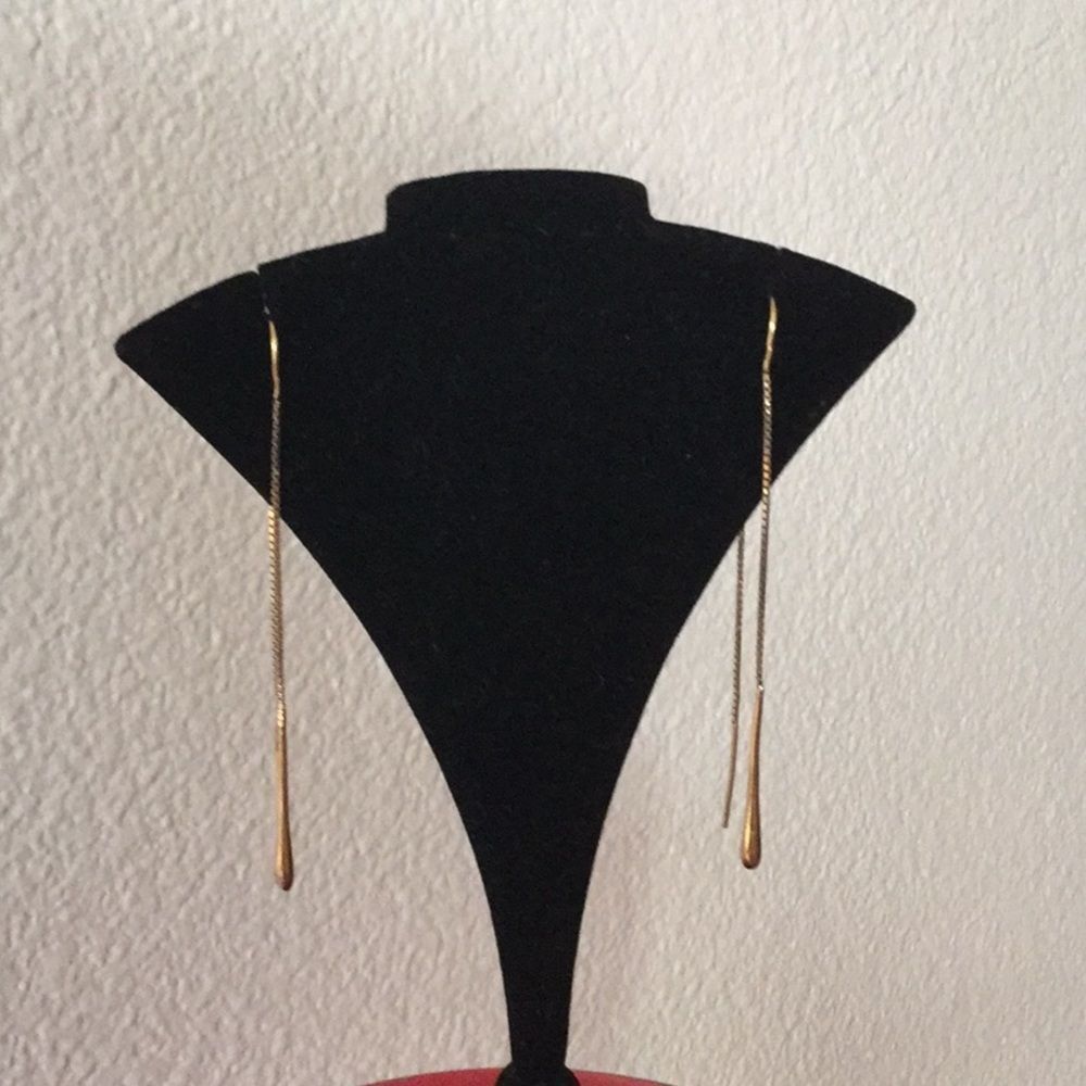 Elegant Gold Drop Earrings